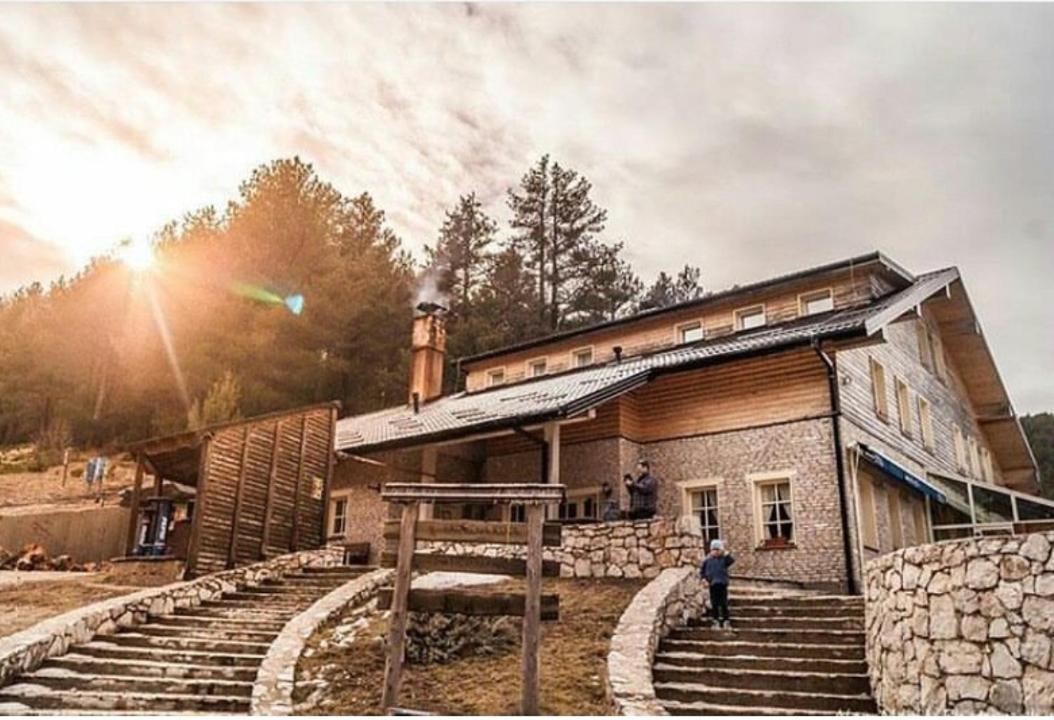 Hotel Snjezna Kuca - Nature Park Of Bosnia Herzegovina Mostar Exterior foto